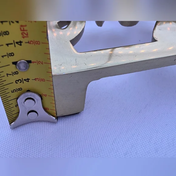 Gold “Grateful” Metal Trivet | Footed Brass-Tone Table Decor - Picture 5 of 7